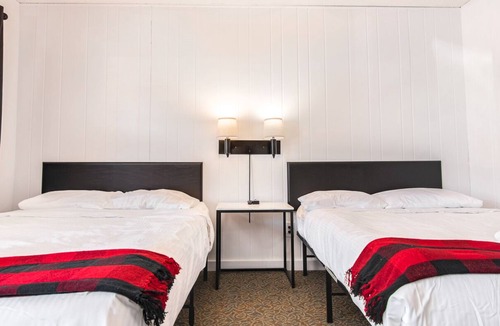 Balsam Lake Hostel | Outdoors Inn Room #2