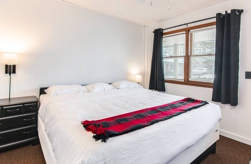Balsam Lake Hostel | Outdoors Inn Room #3