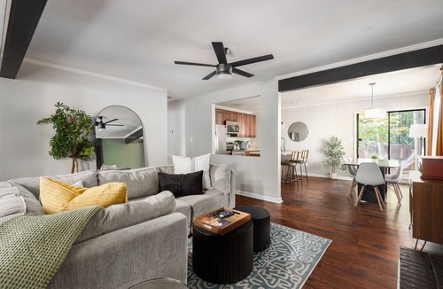 Southwest Raleigh House | Outdoorsy ~ Fresh Spring Vibes ~ Sauna & Cold Plunge ~ 10min Downtown
