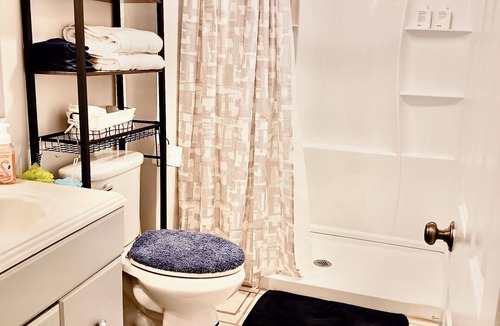 Esom Hill Apartment | Outdoorsy & Relaxation-Focused