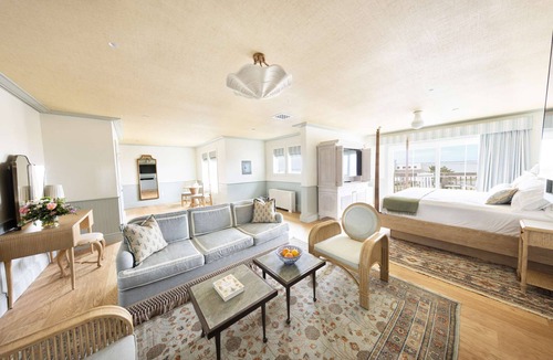 Duck Hotel | Outer Banks Luxury Stay | Beach & Spa + Dining