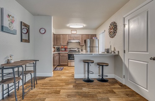 Oklahoma City Apartment | OuterContinental Lounge