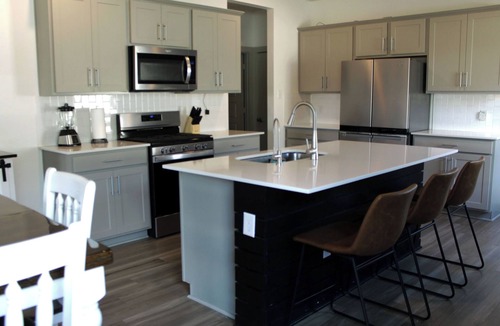 San Marcos House | Outlet Mall, San Marcos River, Sleeps 12 + Pets