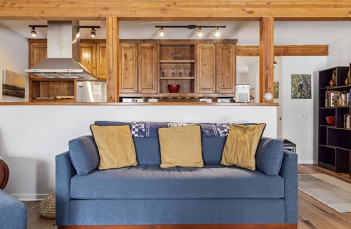 Moose Wilson Road Condo | Outpost: Bearberry 3413