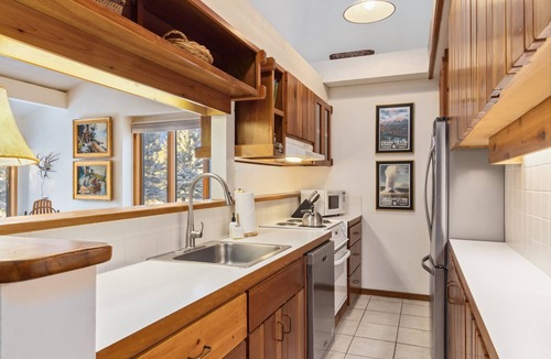 Moose Wilson Road Condo | Outpost: Hollyhock 2025