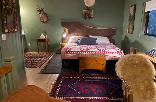 Highlands Hotel | Outpost Inn