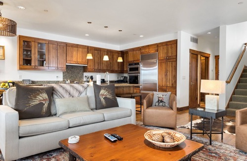 Jackson House | Outpost: Love Ridge 251 - Spacious, Air Conditioned