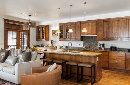 Jackson House | Outpost: Love Ridge 251 - Spacious, Air Conditioned