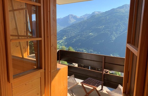 St. Luc Apartment | Outside : 4 room duplex flat for 6 persons, 2 balconies facing south, nice view -Inside : approx. 95