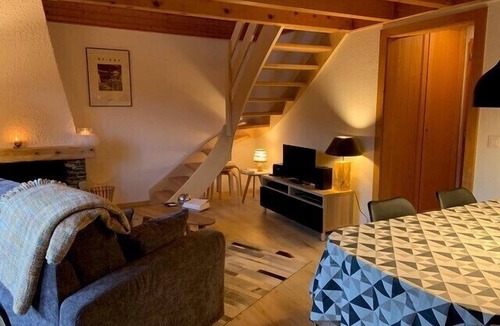 St. Luc Apartment | Outside: Apartment for 3 persons on the 4th floor with elevator, balcony with view, shuttle bus stop