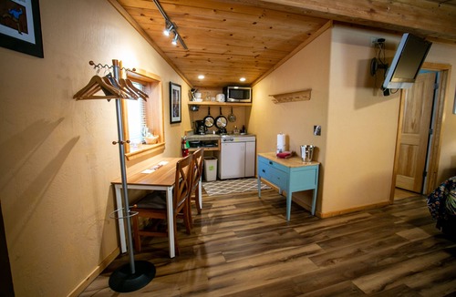 Nevada City Hotel | Outside Inn