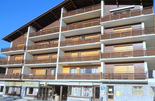 St. Luc Apartment | Outside: on the 3rd floor of a 5-storey building at the entrance of the village, elevator, south-fac
