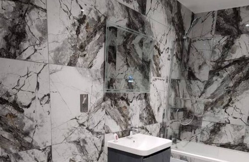 Purley Apartment | Outstanding 2- Bed Pent House