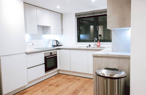 Purley Apartment | Outstanding 2- Bed Pent House