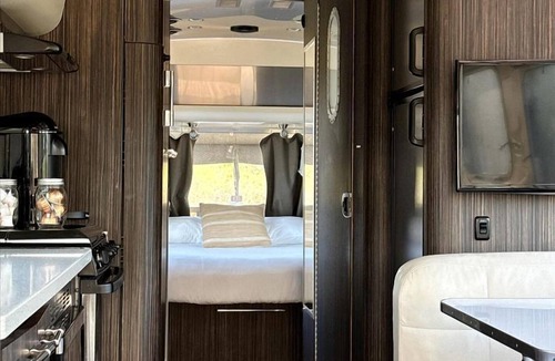 Ennis House | Outstanding Airstream Close to Stunning Hiking Trails in Bristol, Texas