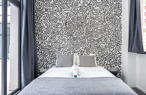 Porte-Saint-Martin Apartment | Outstanding Artist Loft - Between Marais and Canal