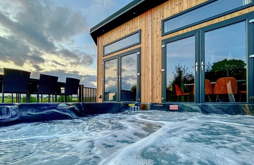 Coleford Ski Chalet | Outstanding bespoke spacious lodge.