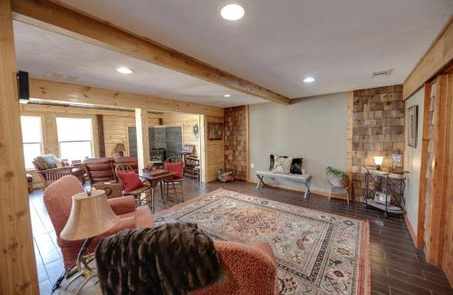 Carmine House | Outstanding Cozy Cabin at Texas Y'all