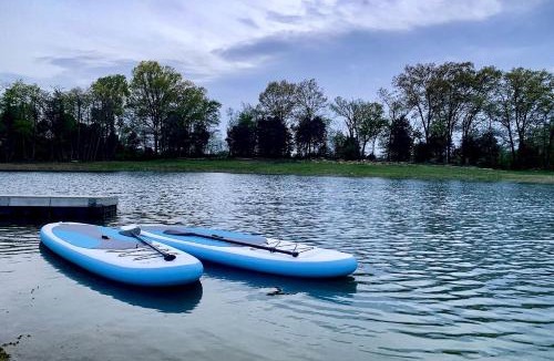 Marion House | Outstanding Lakefront Cabin in Makanda, Illinois
