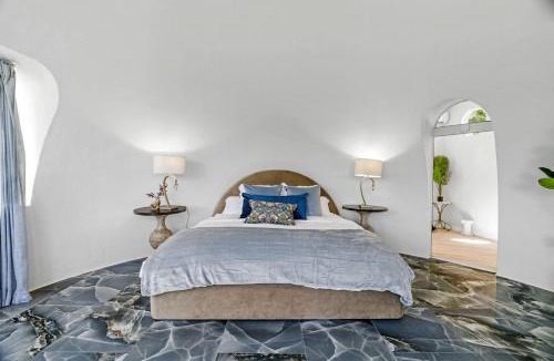 Paige Other | Outstanding Luxurious Dome with Mini Golf, Outdoor Bath, Sauna and Lake Views in Elgin, Texas