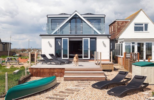 Pevensey House | Outstanding luxury beachfront holiday experience with hot tub
