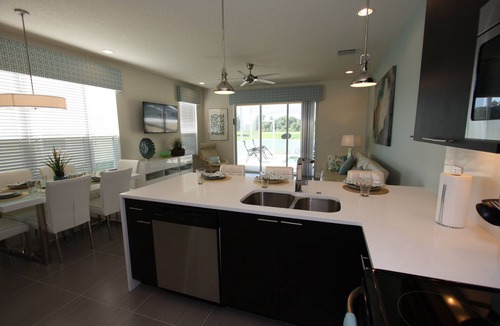 Four Corners House | Outstanding, owner operated Townhome, even a TV in the pool area!