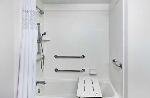 Addicks House | Outstanding Rm for Group Trips! Free Breakfast!