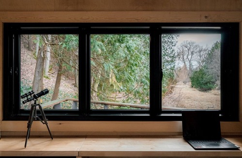 Acton Cabin | Outstanding Tiny House with Stunning Forest Sights in Acton, Ontario