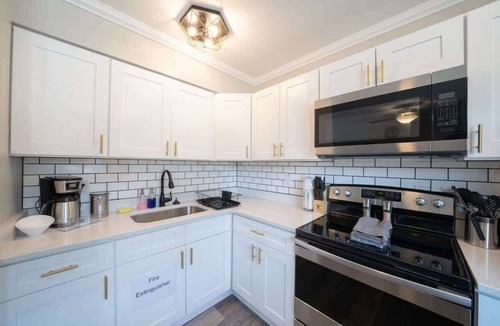 East Ocean View Apartment | OV Mosaic - Coconut Suite