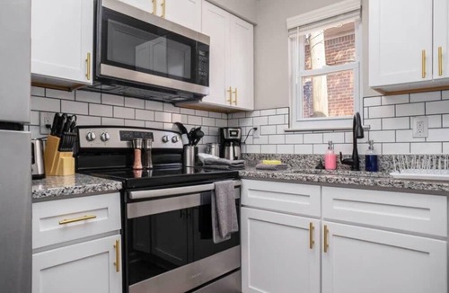 North Camellia Acres Apartment | OV Mosaic - Dawn Suite