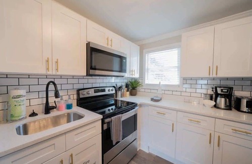 East Ocean View Apartment | OV Mosaic Suites - Serene