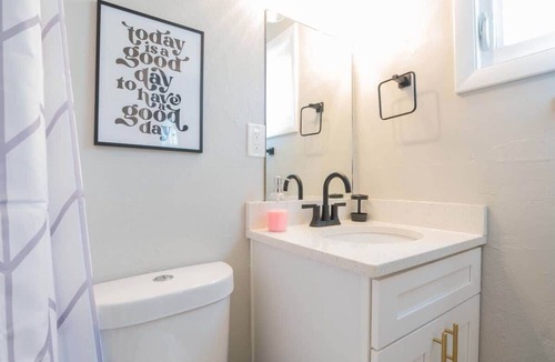 East Ocean View Apartment | OV Mosaic - Topaz Suite