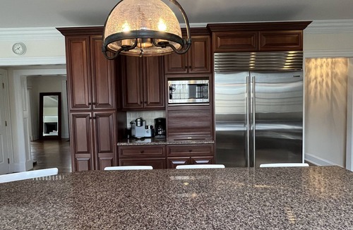 Lewisboro House | Over Sized Colonial on Private Road.