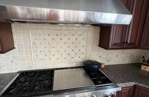 Lewisboro House | Over Sized Colonial on Private Road.