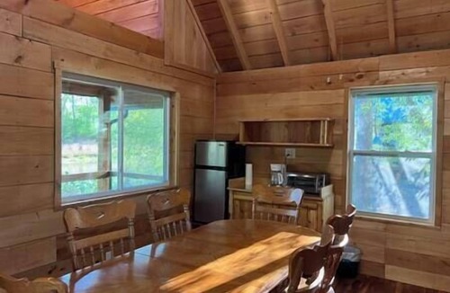 Belfast Cabin | :)Over The River Through The Woods Comfy4Q Beds #4