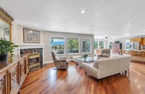 Riverton House | Over the River