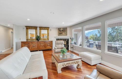 Riverton House | Over the River