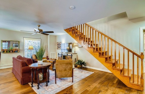 Franklin House | Over Yonder