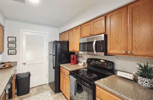 Overland Park Condo | Overland Park Condo, Close to Lakes & Parks!