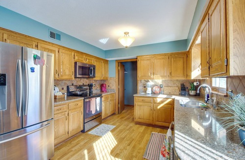 Overland Park House | Overland Park Family Home w/Game Room & Backyard!