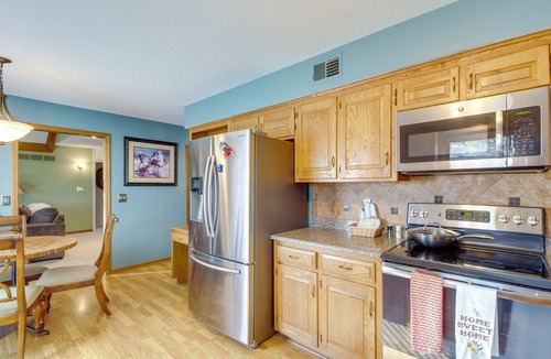 Overland Park House | Overland Park Family Home w/Game Room & Backyard!