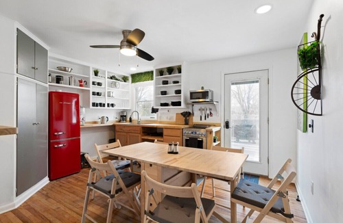 Overland Park House | Overland Park Retreat