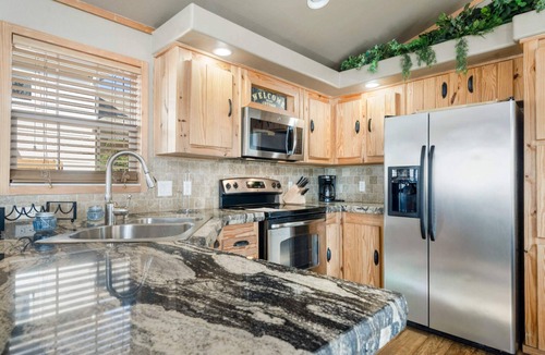 Sperry Cottage | Overlook at CrossTimbers Marina