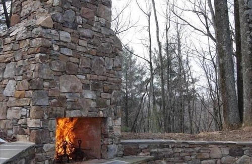 Bent Mountain Cabin | Overlook Cabin Atop the Blue Ridge Mountains