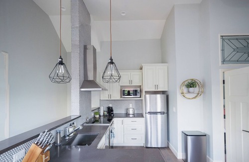 Overlook House | Overlook Cottage, Upscale w/Off-Street Parking!