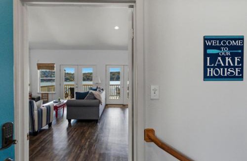 Point Venture House | Overlook Cove