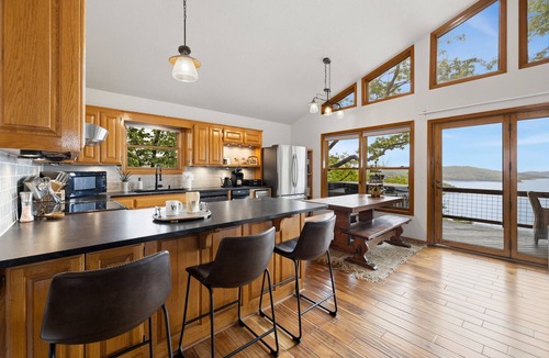Lost Bridge Village Cabin | Overlook - Hot Tub - Beaver Lake