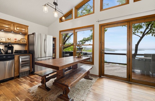 Lost Bridge Village Cabin | Overlook - Hot Tub - Beaver Lake