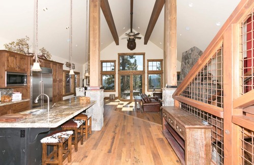 Truckee House | Overlook Lake View Lodge by Tahoe Getaways- Dog Friendly, HOA, Donner Lake Views + Hot Tub