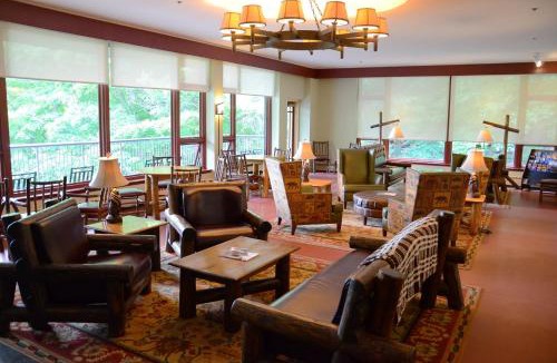 Bear Mountain Hotel | Overlook Lodge and Stone Cottages at Bear Mountain